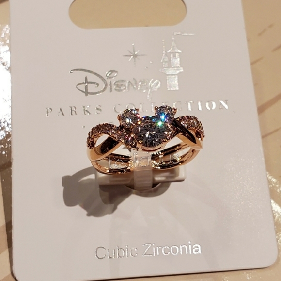 DISNEY PARKS MICKEY MOUSE CRISSCROSS RING - Picture 2 of 5